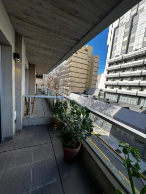 Amplio y cómodo DOS ambientes a 250 mts del mar